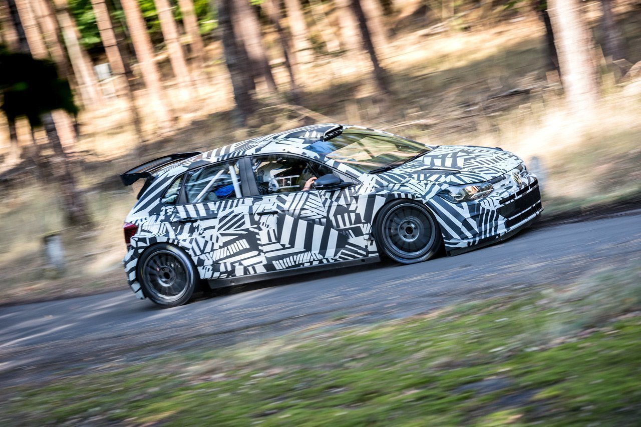 Спустя несколько лет VW закрыла программу WRC и приступила к работе над клиентской машиной, Polo GTI R5