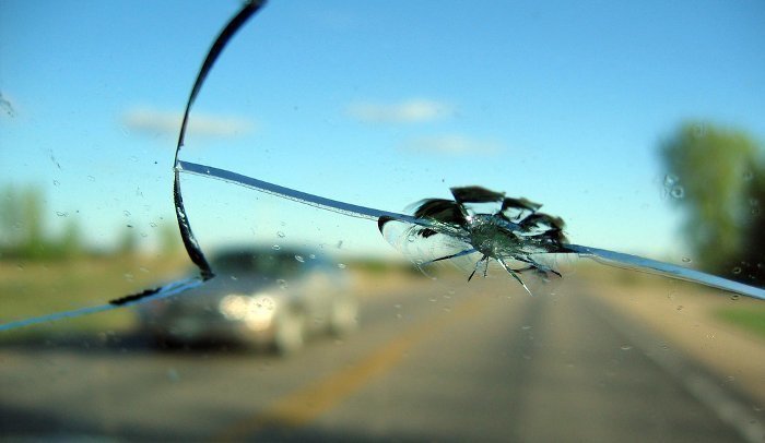 Очиститель стекол автомобиля
