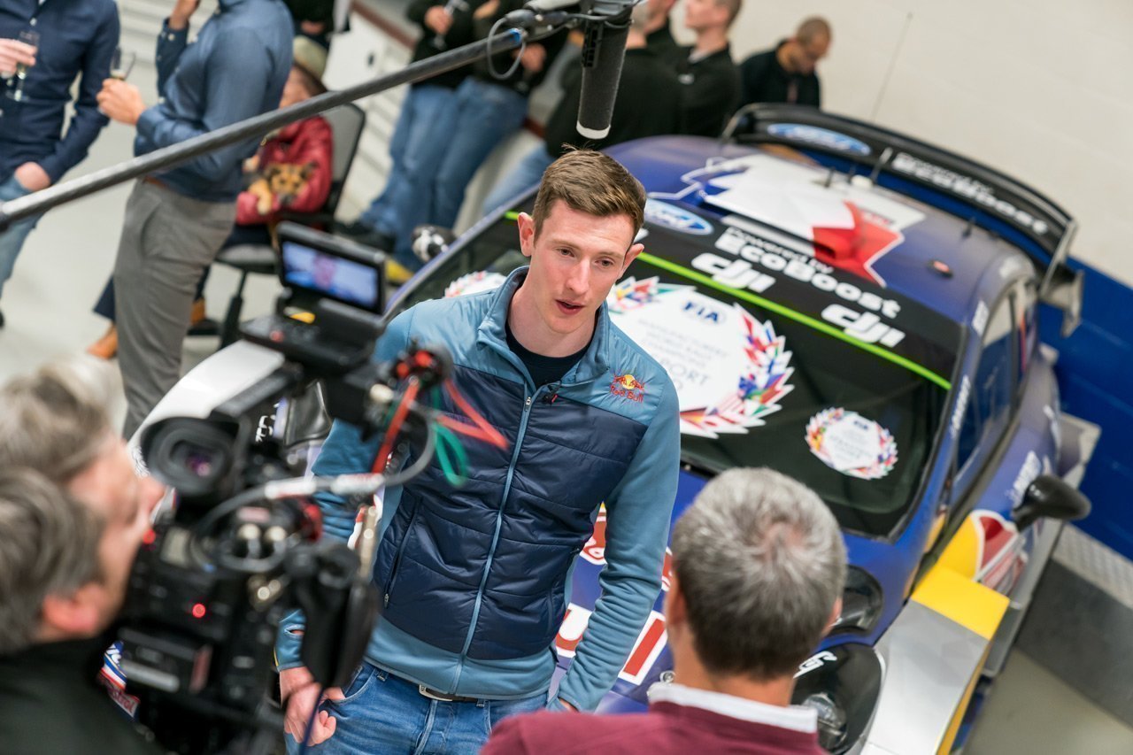 Компанию Себастьену в 2018 году составит Элфин Эванс, который поведет в бой вторую Fiesta WRC