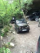Автомобили на склоне горы, Крым