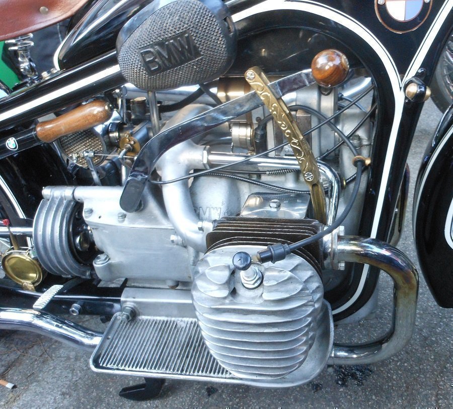 Мотоцикл с двигателем БМВ