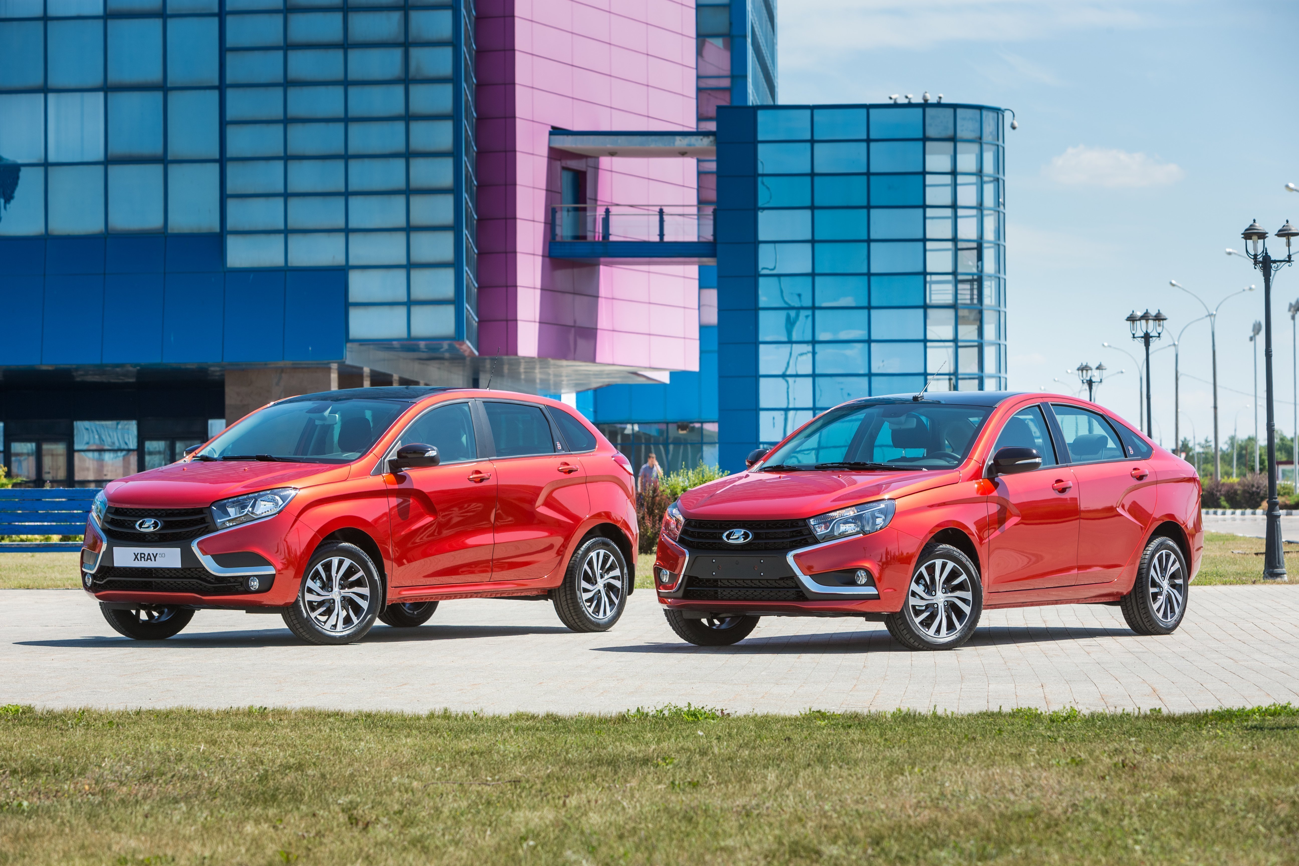 Новой почти. Лада Веста XR. Lada Vesta XRAY. Лада XRAY И Лада Vesta. Lada Vesta 50 Anniversary.